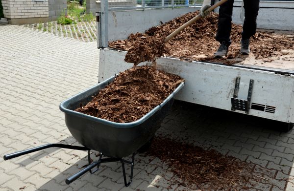 Bulk Mulch Delivery in Springdale