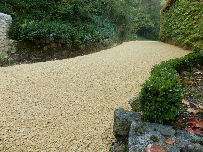 Decorative Gravel Installation